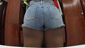Voluptuous Ebony Lady In Home Heat
