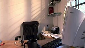 Hey, I'm fucking this slut blonde mom in lingerie with deepthroat and cumshot 😈