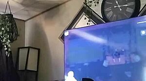 Watch Goldielox Masturbate In Juicy Panties!