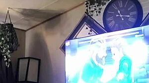 Watch Goldielox Masturbate In Juicy Panties!