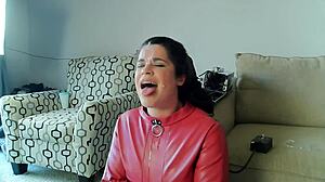 Amateur Wife's Head on Fucking Machine BJ