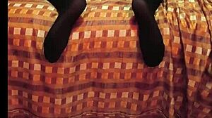 flaquito moves enticingly in amateur video