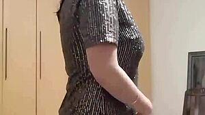 i love this hot south african babe stripping naked for fans