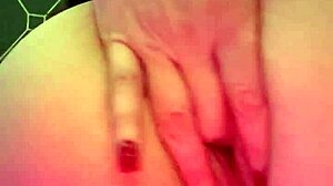 In the club, should I fuck my pussy?