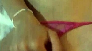 Rica Masturbada En Casita