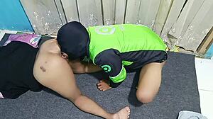 Prank Ordering Gojek Driver To Fuck At Home