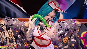 Coyemoo Tests Limits With 55cm Dildo