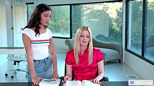 I wanna my teachers pussy so bad in this lesbain face sitting session