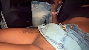 Esposa Adora Beber Leitinho De Desconhecidos