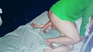 Asian chubby pregnant mom gets creampie