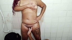 Tranzei No Banheiro Com O Mascarado Gozou Nos Meus Peitos E Na Minha Boca