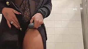 Ebonys Big Ass Masturbation Sideways Flashing