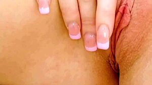 Beachy blonde babe shows her body