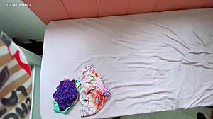 contratei essa empregada e ela � muito safada me provocou com esse shortinho