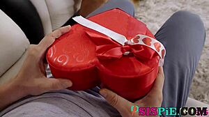 Elsa Jean in valentine fuck