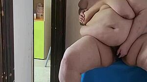 Coolmarina Meona Discovers New Toy For Hard Fucking