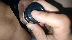 Dulcevaginaspro - la vecina me lo chupo rico y yo yo se la chupe rico le meti su juguete preferido