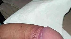 Amateur solo cums quickly