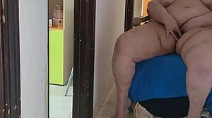 Coolmarina Meona Discovers New Toy For Hard Fucking