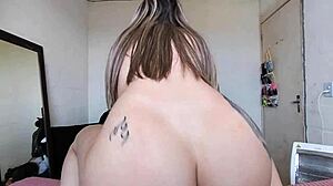 Ser casado com sua atriz pornô favorita tem suas vantagens