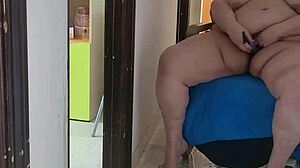 Coolmarina Meona Discovers New Toy For Hard Fucking