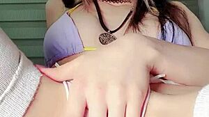 Wow, Sarah model's fingering her pussy so beautifully!