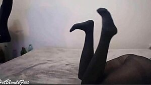 i can't stop staring at miley grey's sexy blonde legs in nylon leggings and fetish feet