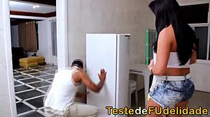 Travesti Linda Seduziu Homem Casado Enquanto Sua Mulher Estava No Trabalho