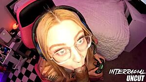 Thick pawg cant ignore black dick in her face while streaming