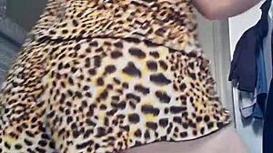 Hot puta masturbates her big ass pussy