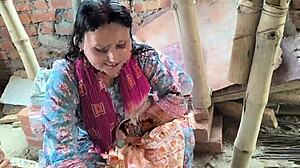 women laborers connect with contractor for extra earnings