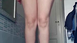 Hot puta masturbates her big ass pussy