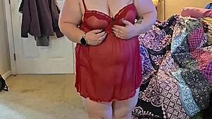 BBW babe strips out of her lingerie teasingly