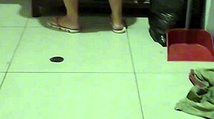 Hot Stepmother Receives Detailed Anal Assfucking in Bathroom