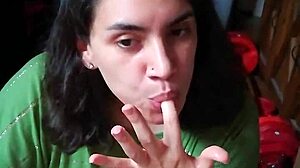 Quickie blowjob & licking cum from hands in high definition.