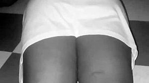 Gosh, Watching Her Tight Pussy in Homemade Video