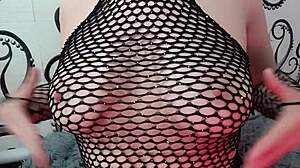 i want to feel your presence in my tight space