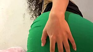 espero les guste mi coño lo depilé pensando en ustedes