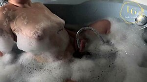 Chubby in bathroom - Lexie Grants