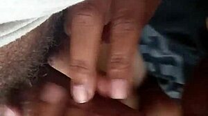 Good neck ebony milf sucking cock