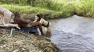 sexo ao ar livre tomando banho de sol � beira do rio botei duas gostosas pra mamar e torei as duas gozando dentro