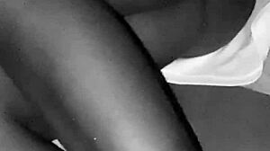 Gosh, Watching Her Tight Pussy in Homemade Video