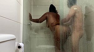 me comeu dentro do banheiro with big ass and monster cock.