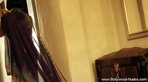 Indian babe strips naked and dances erotically