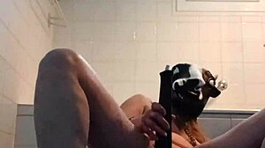 2025 01 17 ESCLAVE F AUTOSEANCE DE CARESSES ET MASTURBATION