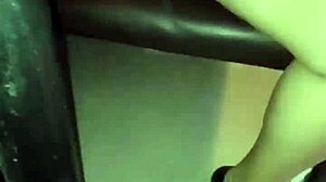 Chasing a mature big-ass milf through Lima's streets part 1