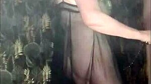 Maîtresse Kantalie and Esclave Ebed in Amazones Croix Bondage