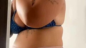 dei muito a buceta a noite e acordei desse jeito