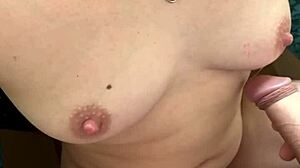 Milf's morning cock play 😏