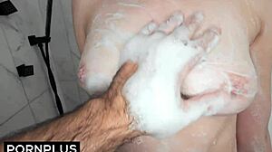 amber moore says, freshening my sweaty pussy for big cock